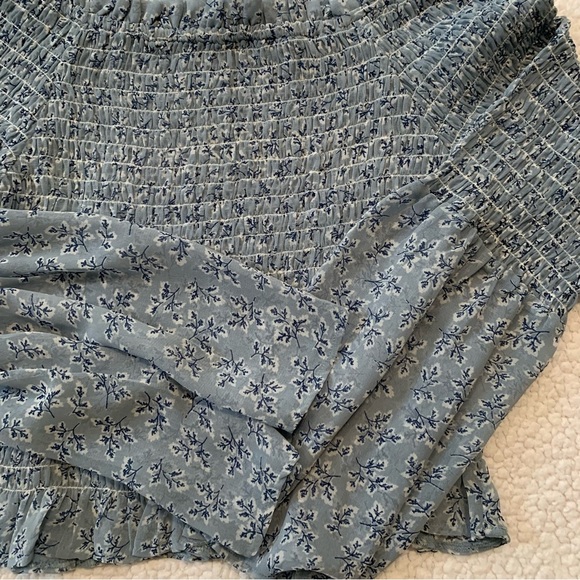 Pseudio Blue Crop Top - Picture 3 of 10